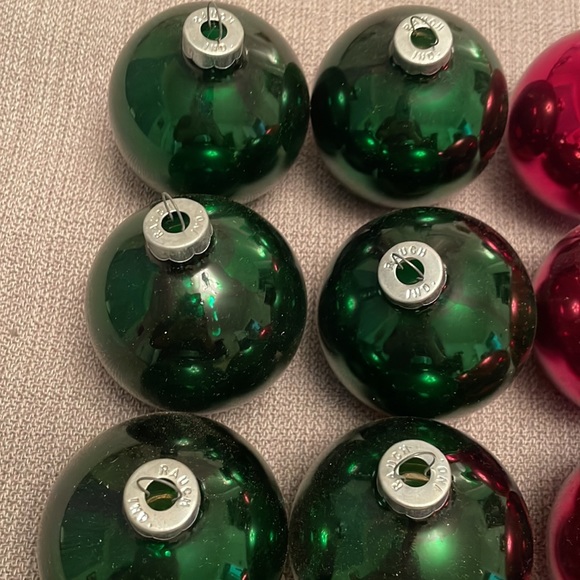 Set of 10 Vintage RAUCH IND. Glass Christmas Ornaments in Good Condition - Picture 7 of 11